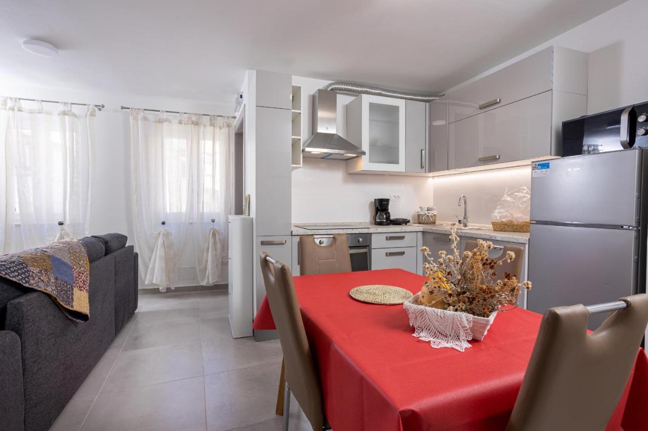 Residence Marina Сплит Экстерьер фото