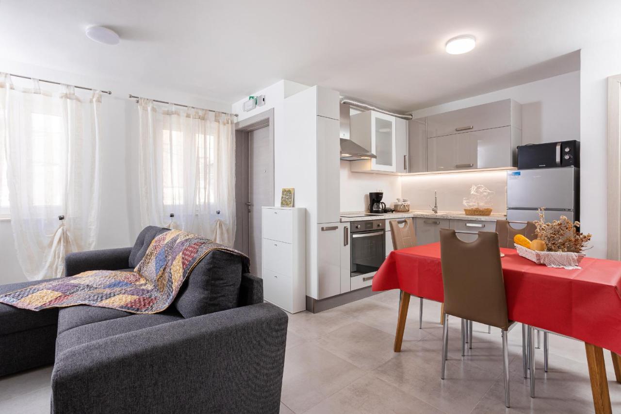 Residence Marina Сплит Экстерьер фото